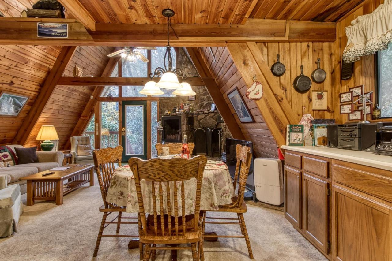 Mountain Springs Chalet Гатлинбург Экстерьер фото