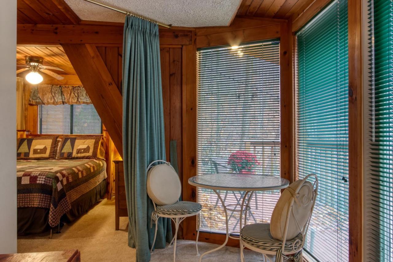 Mountain Springs Chalet Гатлинбург Экстерьер фото