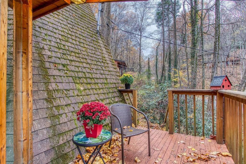 Mountain Springs Chalet Гатлинбург Экстерьер фото